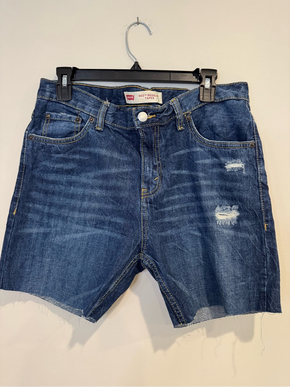 Levi's 502  Womens Distressed Dark Blue Denim Shorts Frayed Hem Summer Jorts 20R